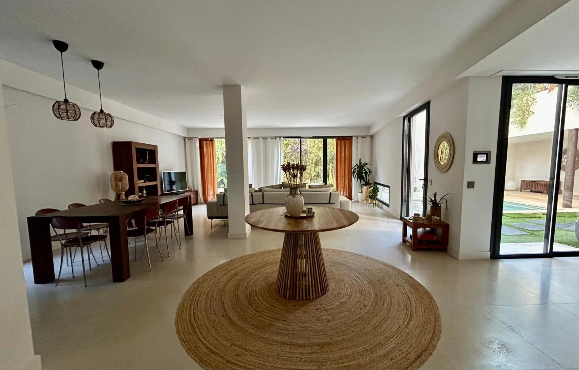 Rumah Bali Cannes Ngoại thất bức ảnh