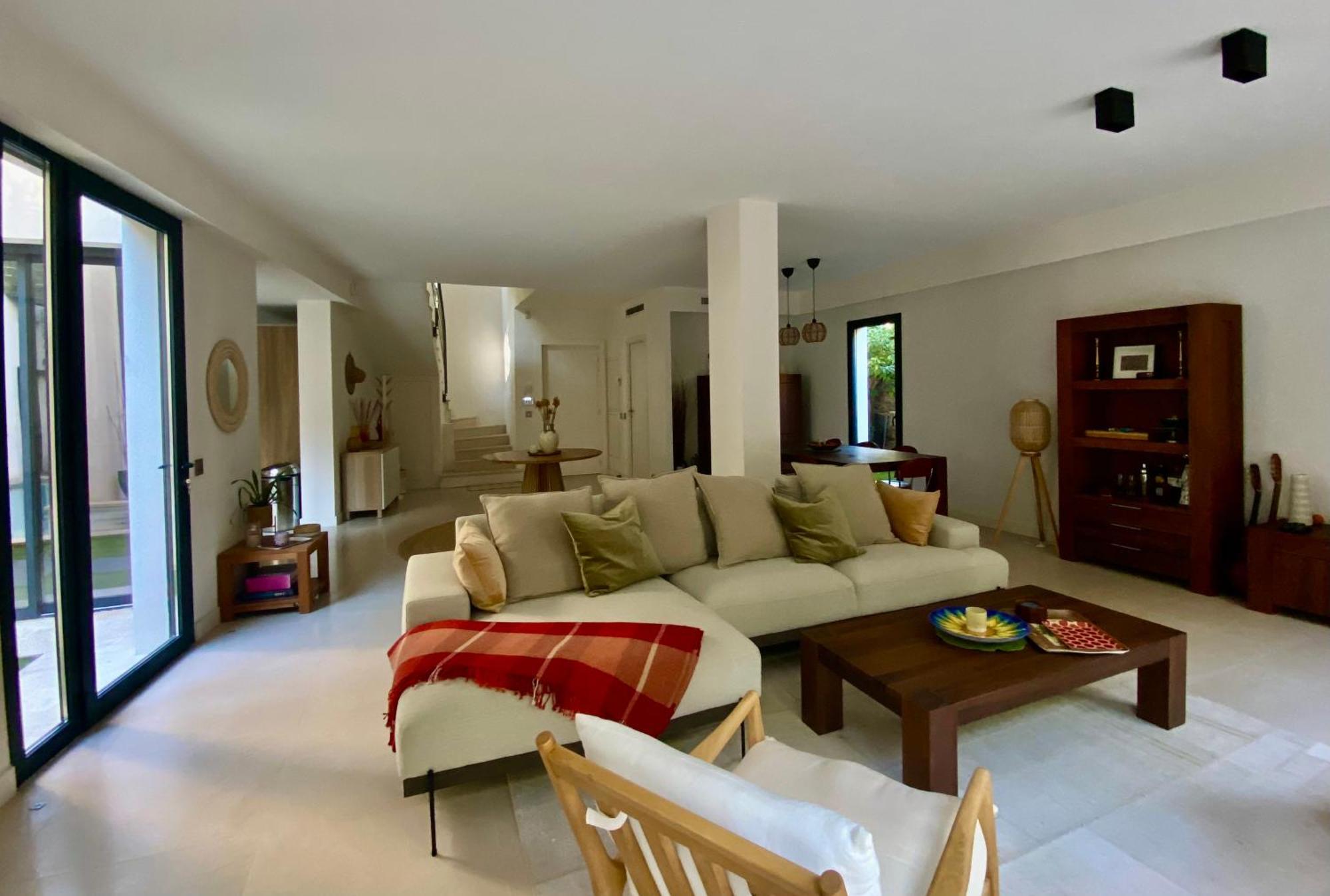 Rumah Bali Cannes Ngoại thất bức ảnh